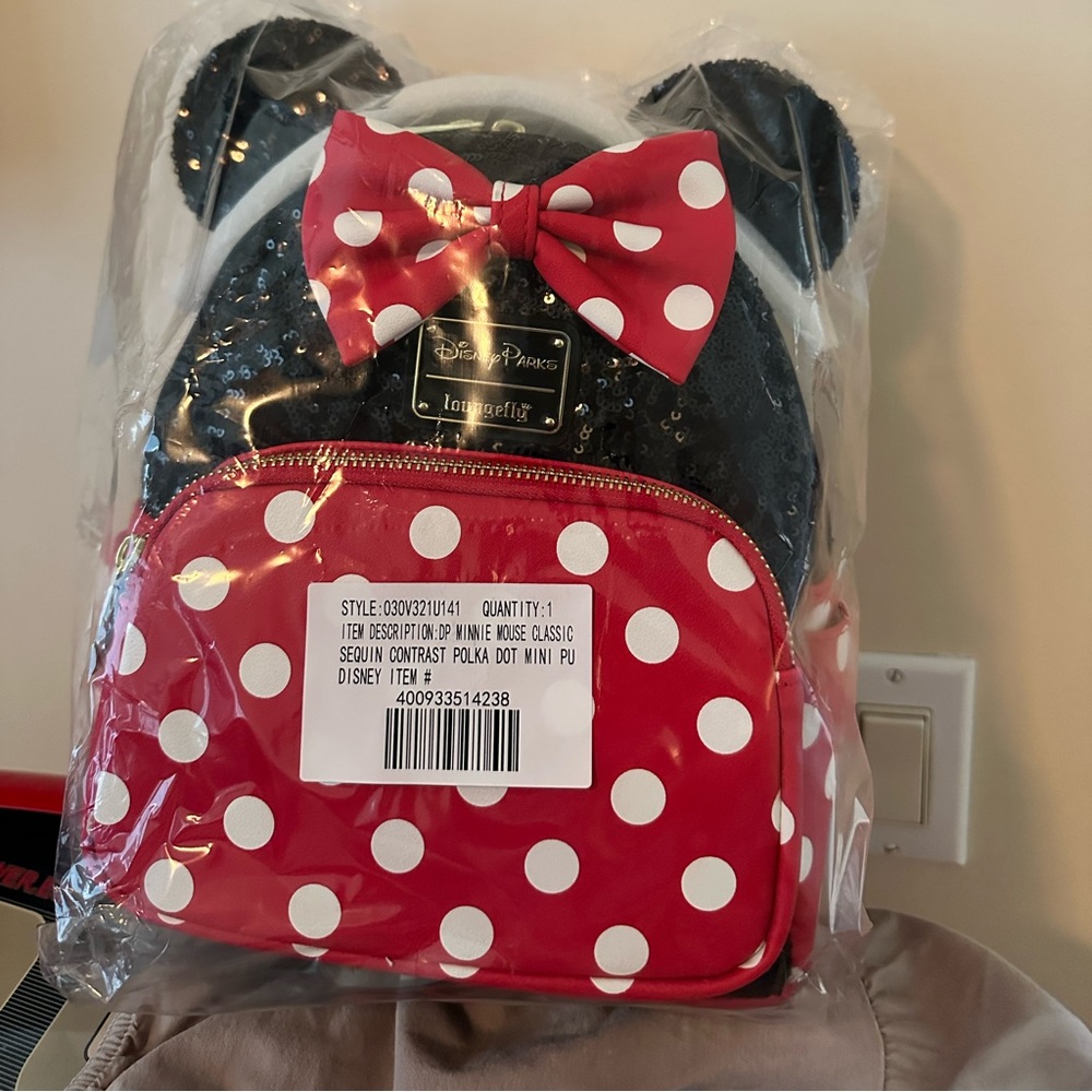 Brand NEW! Disney lounge fly backpack Minnie Mouse